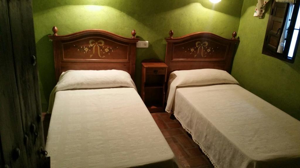 Posada Meson Mudejar Archez Bagian luar foto