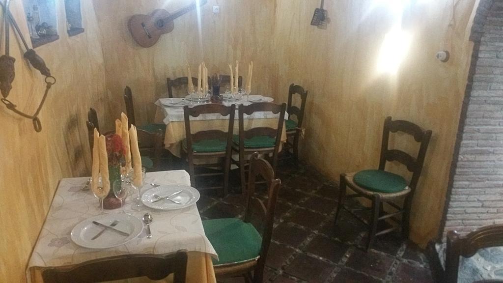 Posada Meson Mudejar Archez Bagian luar foto
