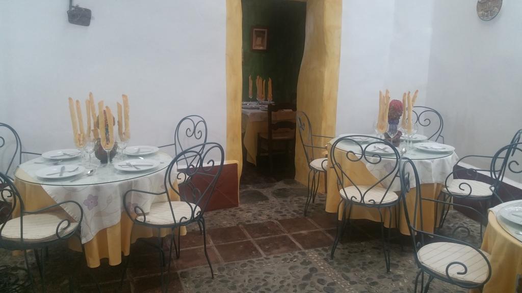 Posada Meson Mudejar Archez Bagian luar foto